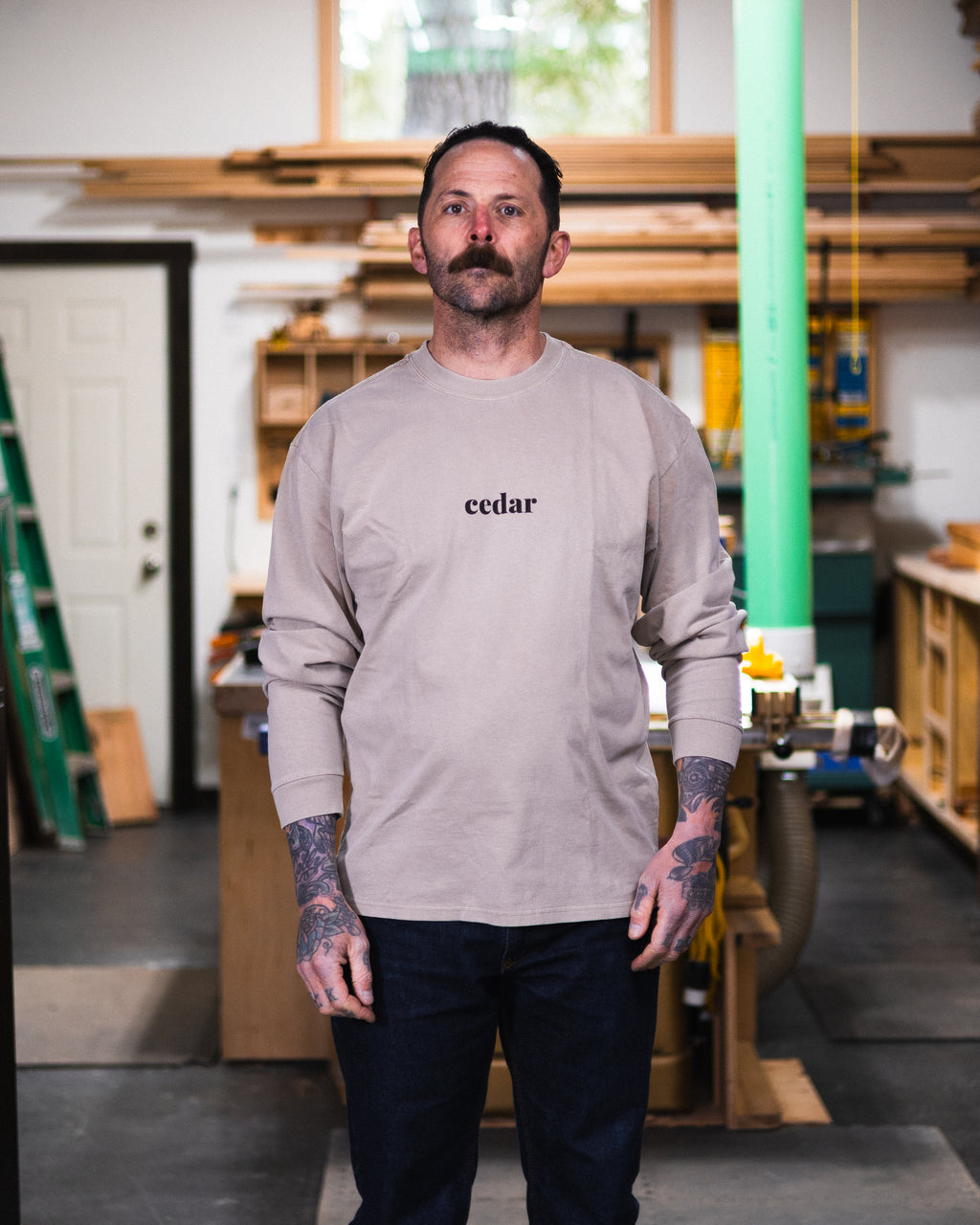 Micro Cedar Premium L/S T - Sand
