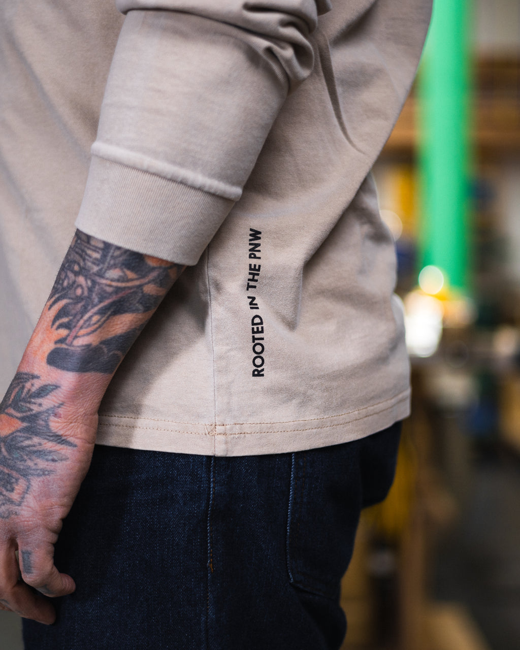 Micro Cedar Premium L/S T - Sand