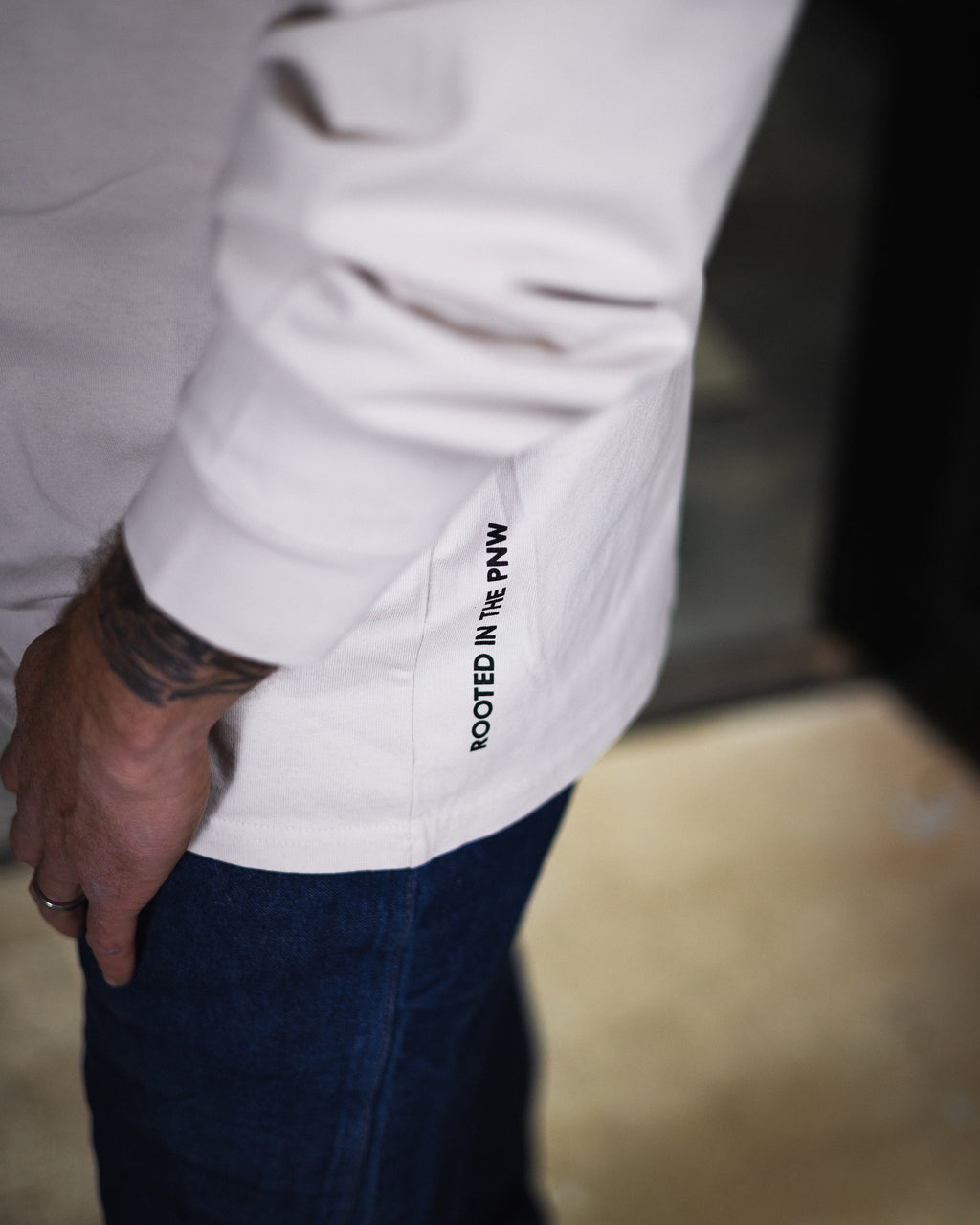 Micro Cedar Premium L/S T - Bone